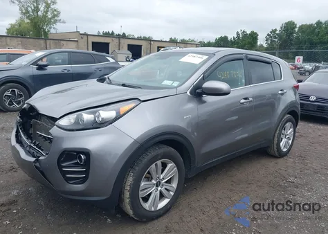 2018 Kia Sportage Lx z USA, uszkodzony, nr VIN KNDPMCAC9J7348224